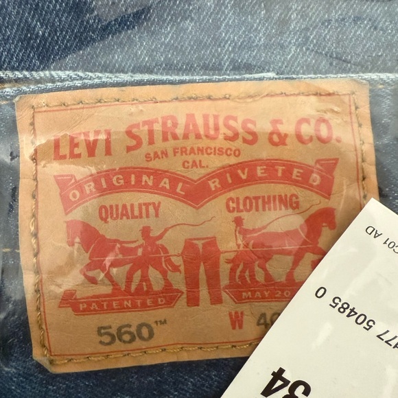 🌟NWT🌟 Men’s Levi Jeans Comfort Fit 560’s, 40x34 Dark Wash - Picture 7 of 8